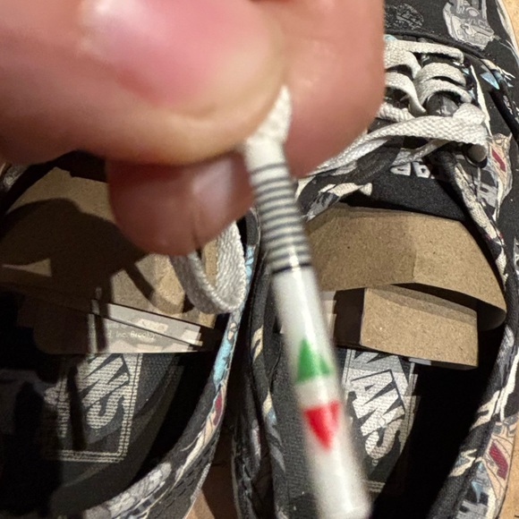 VANS Authentic Era Star Wars Dark Side Planet Hoth limited Size 8 Mens 9.5 women - Picture 4 of 8